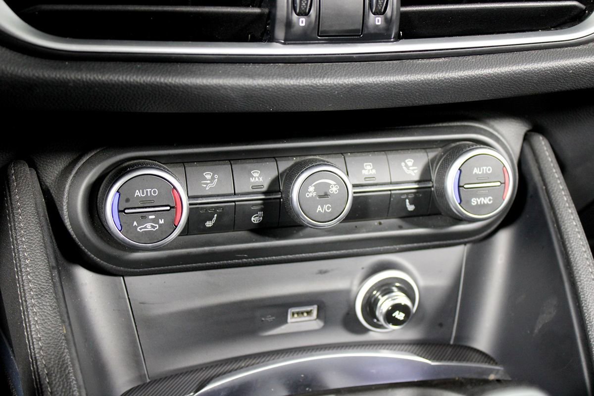 Used 2023 Alfa Romeo Stelvio Veloce image 14