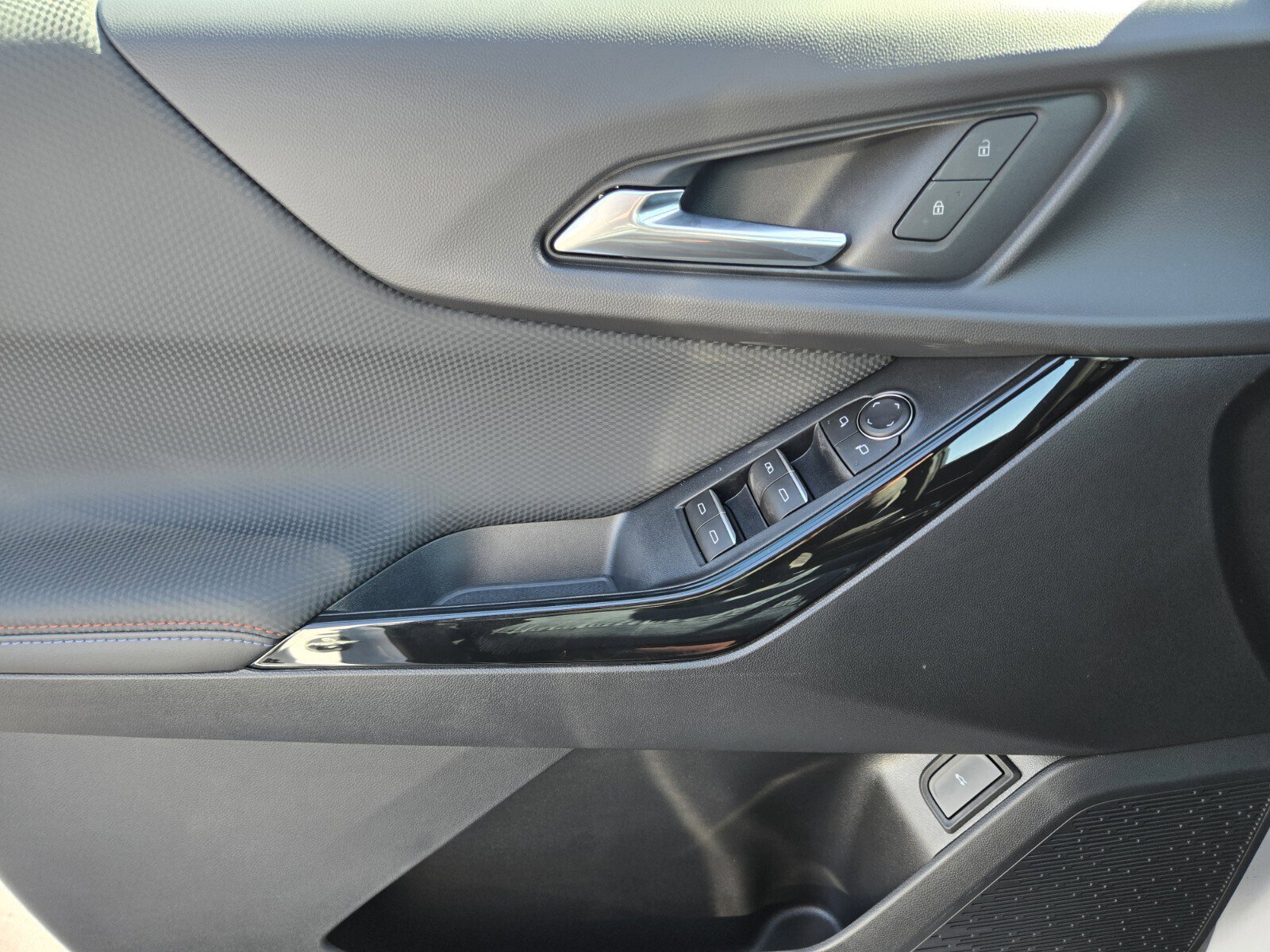 New 2026 Chevrolet Equinox RS image 11