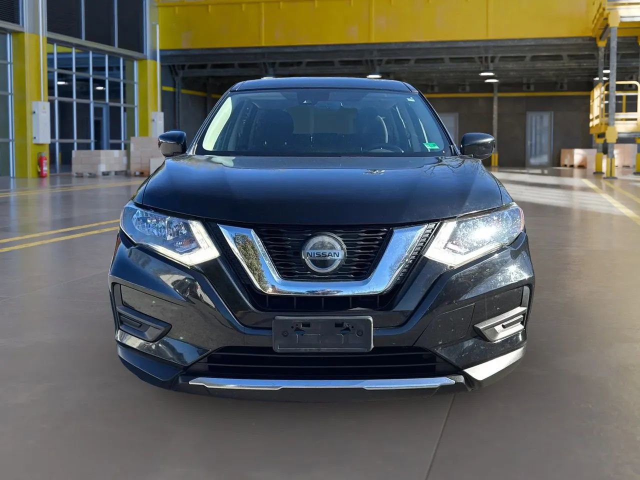 Used 2020 Nissan Rogue S image 2