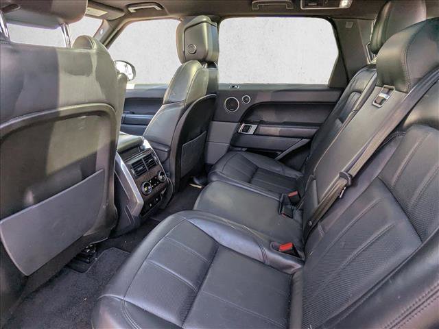 Used 2018 Land Rover Range Rover Sport HSE image 19