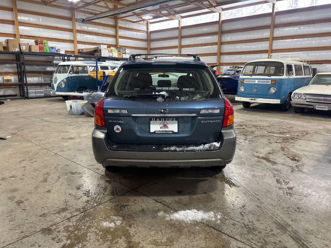 Used 2005 Subaru Outback 2.5i image 9