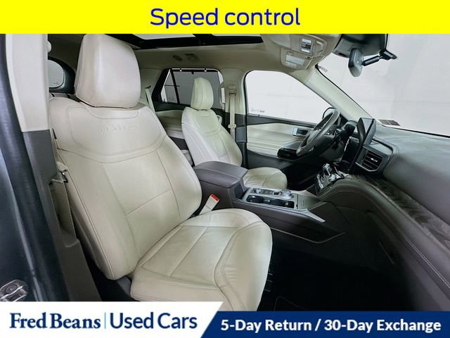 Certified 2024 Ford Explorer Platinum w/ Technology Package AWD/4WD image 38