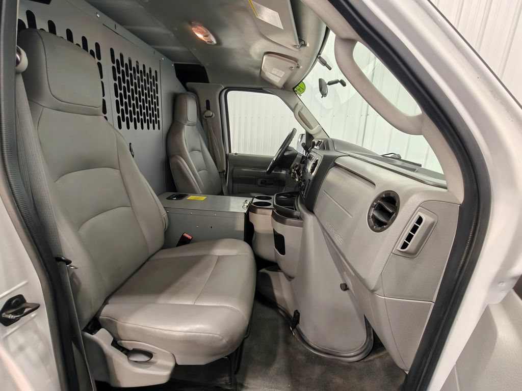 Used 2014 Ford E-250 and Econoline 250 Extended w/ Power Group RWD image 22