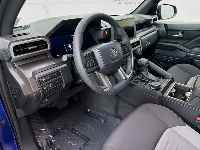 Used 2025 Toyota Tacoma TRD Off-Road AWD/4WD image 9