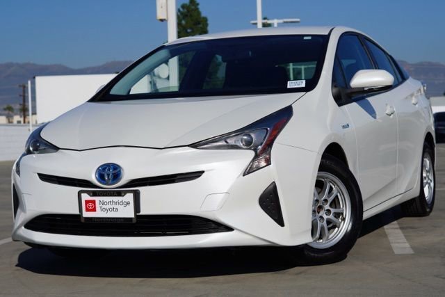 Used 2016 Toyota Prius Two image 3