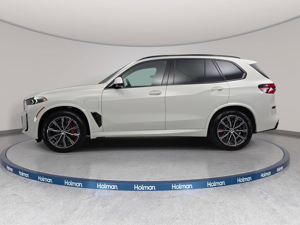 New 2026 BMW X5 xDrive50e w/ M Sport Package AWD/4WD image 8
