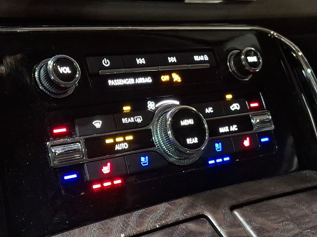 Used 2022 Lincoln Navigator Reserve image 11