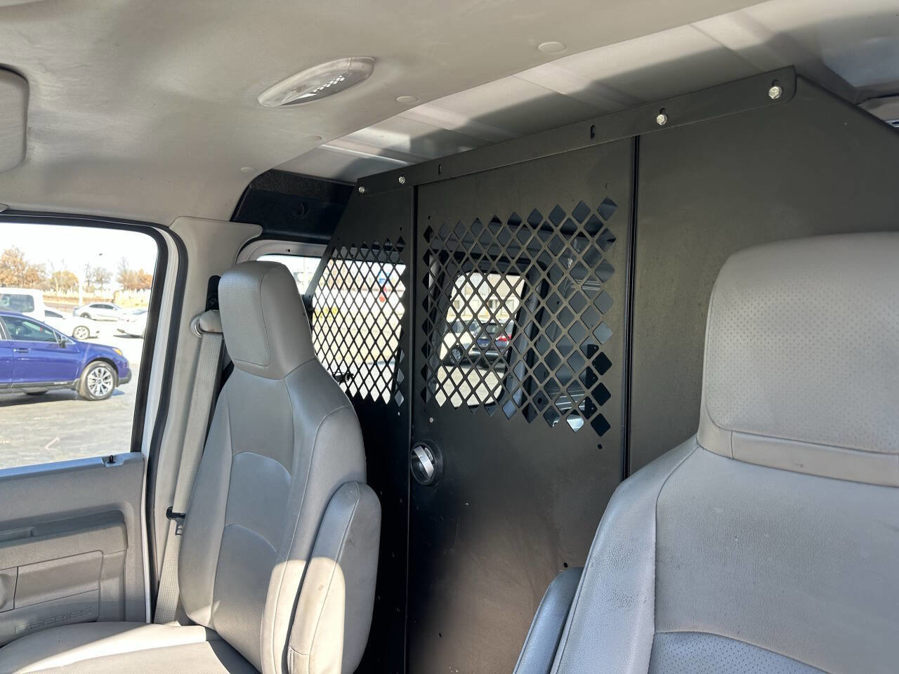 Used 2010 Ford E-150 and Econoline 150 image 18