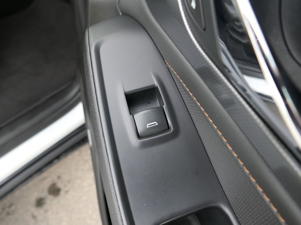 Used 2021 Chevrolet Traverse Premier w/ Redline Edition image 27