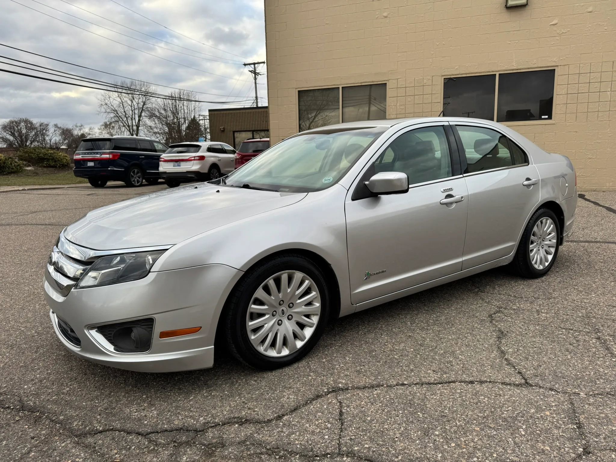 Used 2011 Ford Fusion Hybrid w/ 502A Rapid Spec Order Code image 4