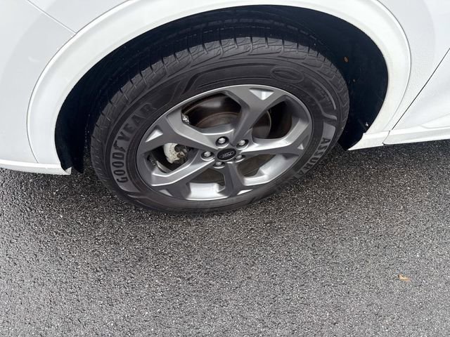 Used 2023 Ford Escape ST-Line Select image 13