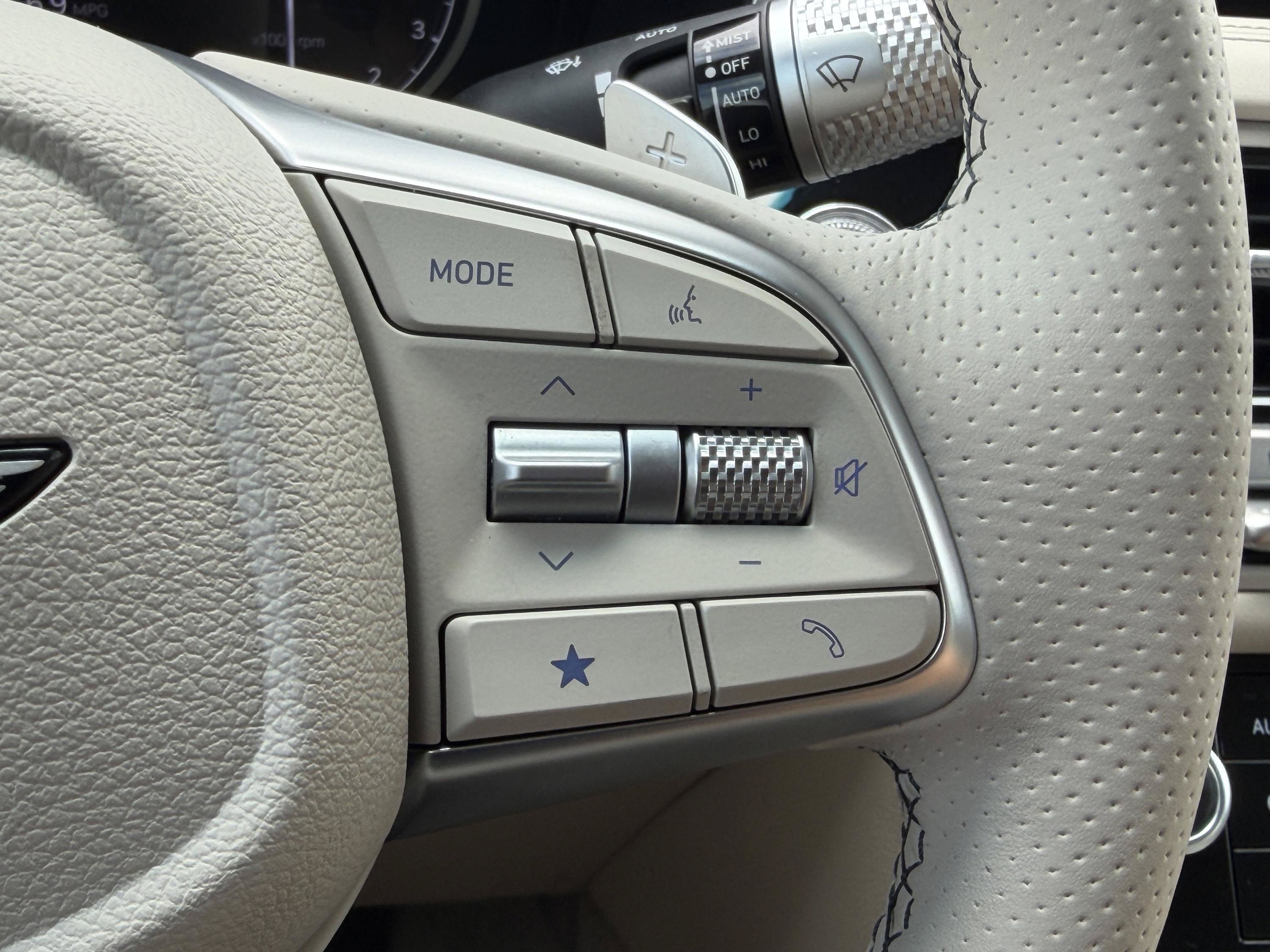 Used 2026 Genesis G70 2.5T Prestige RWD image 36