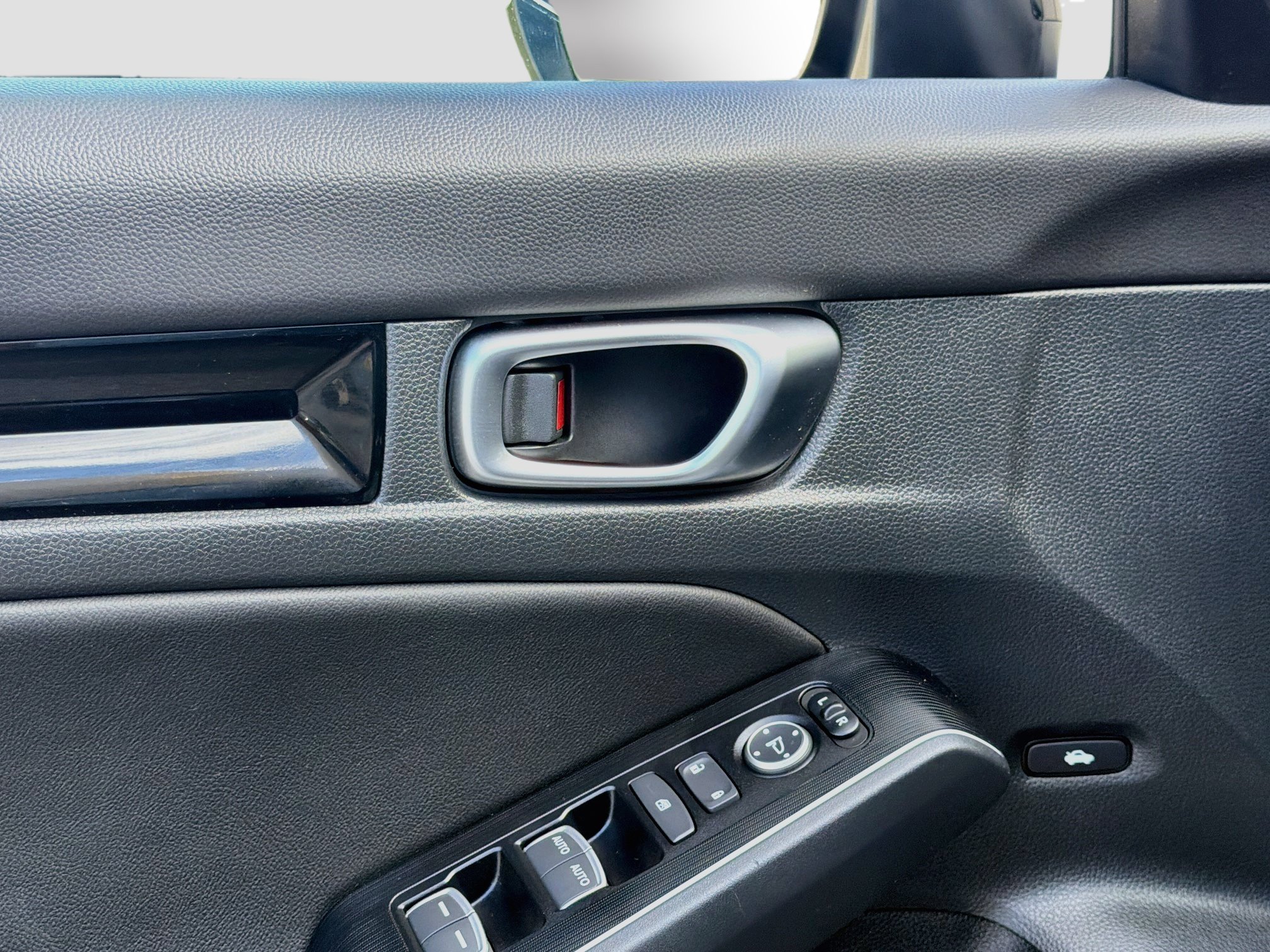 Used 2025 Honda Civic Sport image 18