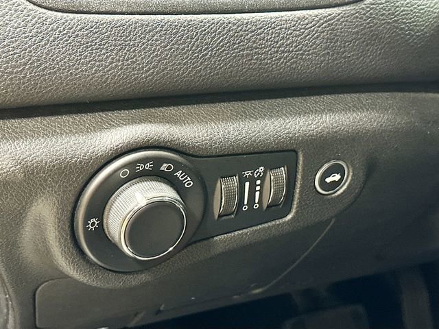 Used 2016 Chrysler 200 LX image 12