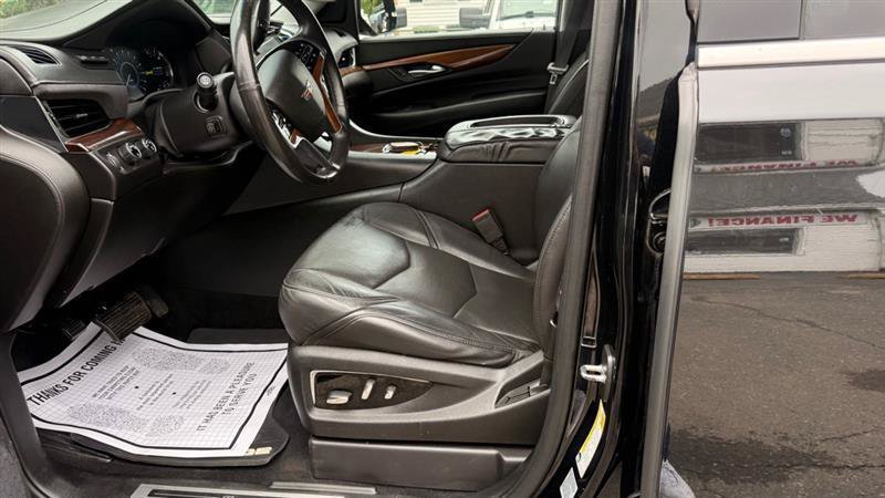 Used 2016 Cadillac Escalade ESV Luxury AWD/4WD image 10