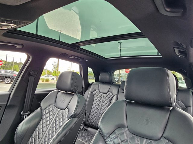 Used 2020 Audi SQ5 Premium Plus w/ Premium Plus Package image 16