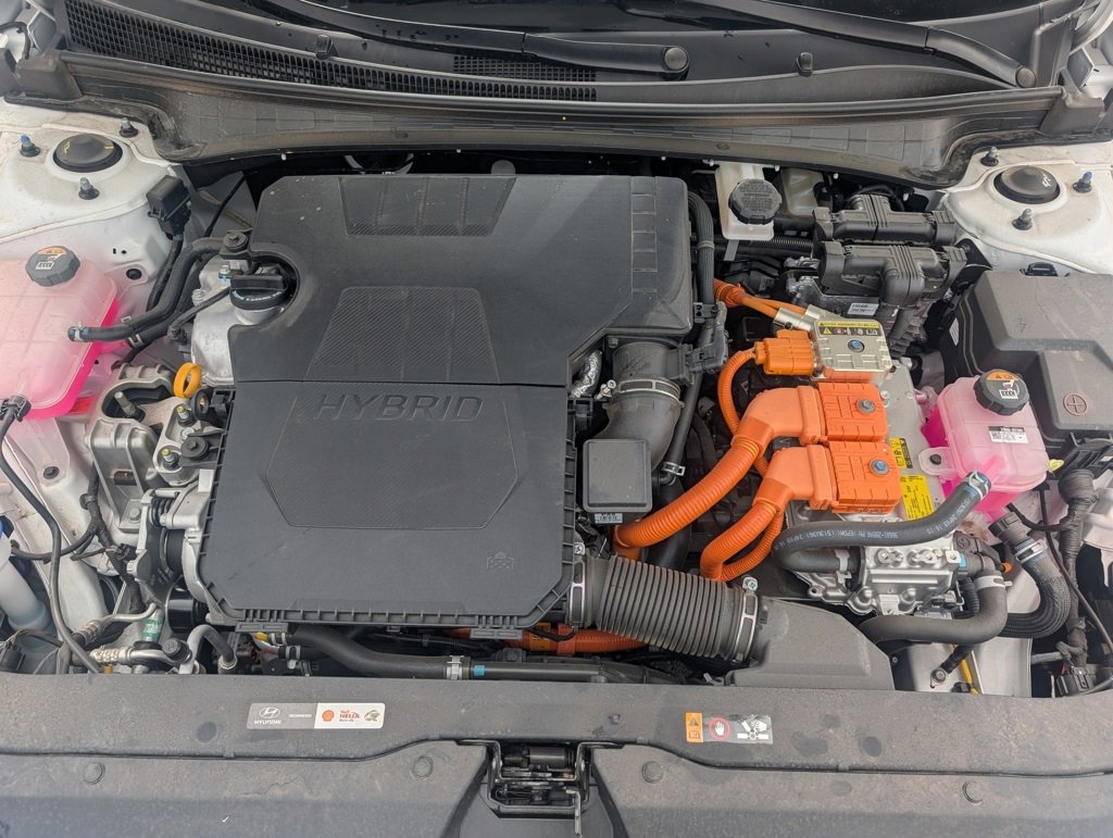 Used 2025 Hyundai Elantra SEL image 21