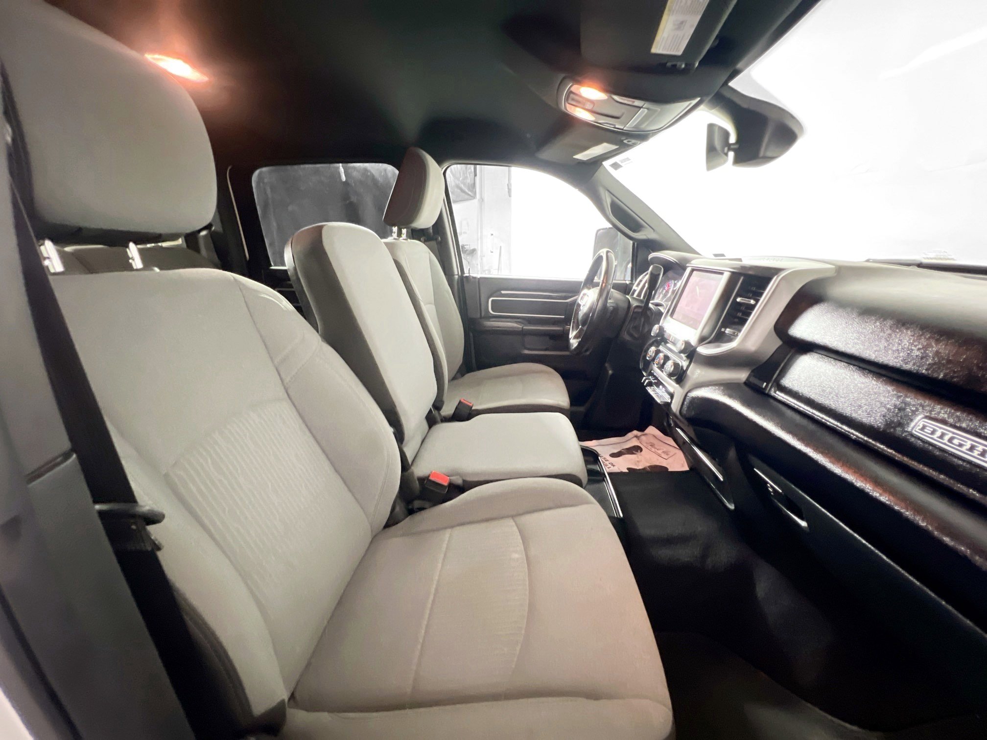 Used 2024 RAM 3500 Big Horn image 31