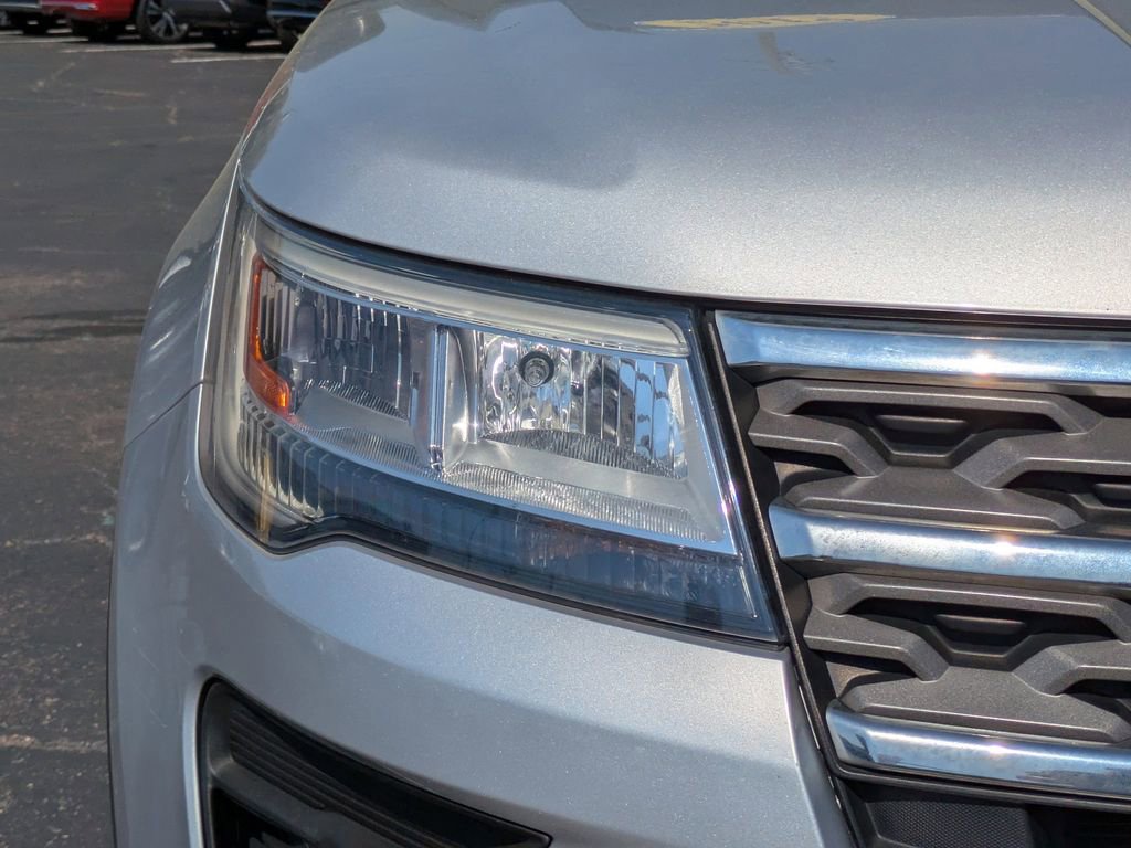 Used 2019 Ford Explorer Base image 10