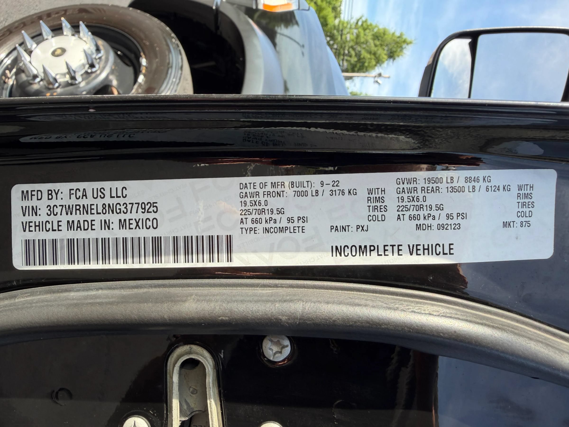 Used 2022 RAM 5500 Tradesman w/ Convenience Group AWD/4WD image 25