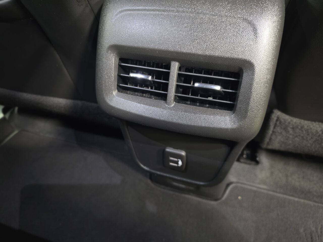 Used 2021 Chevrolet Equinox Premier w/ LPO, Floor Liner Package AWD/4WD image 19