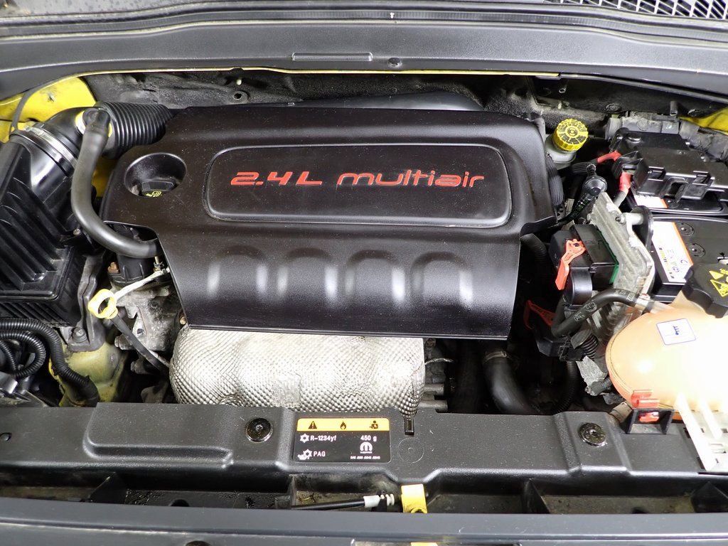 Used 2018 Jeep Renegade Altitude image 9