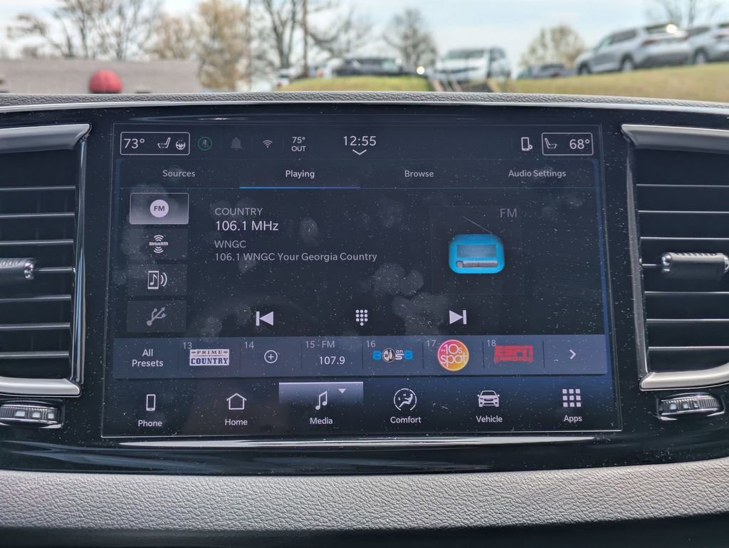 Used 2025 Chrysler Pacifica Select image 19