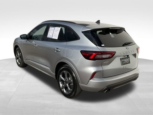 Used 2024 Ford Escape ST-Line w/ Cold Weather Package FWD image 33