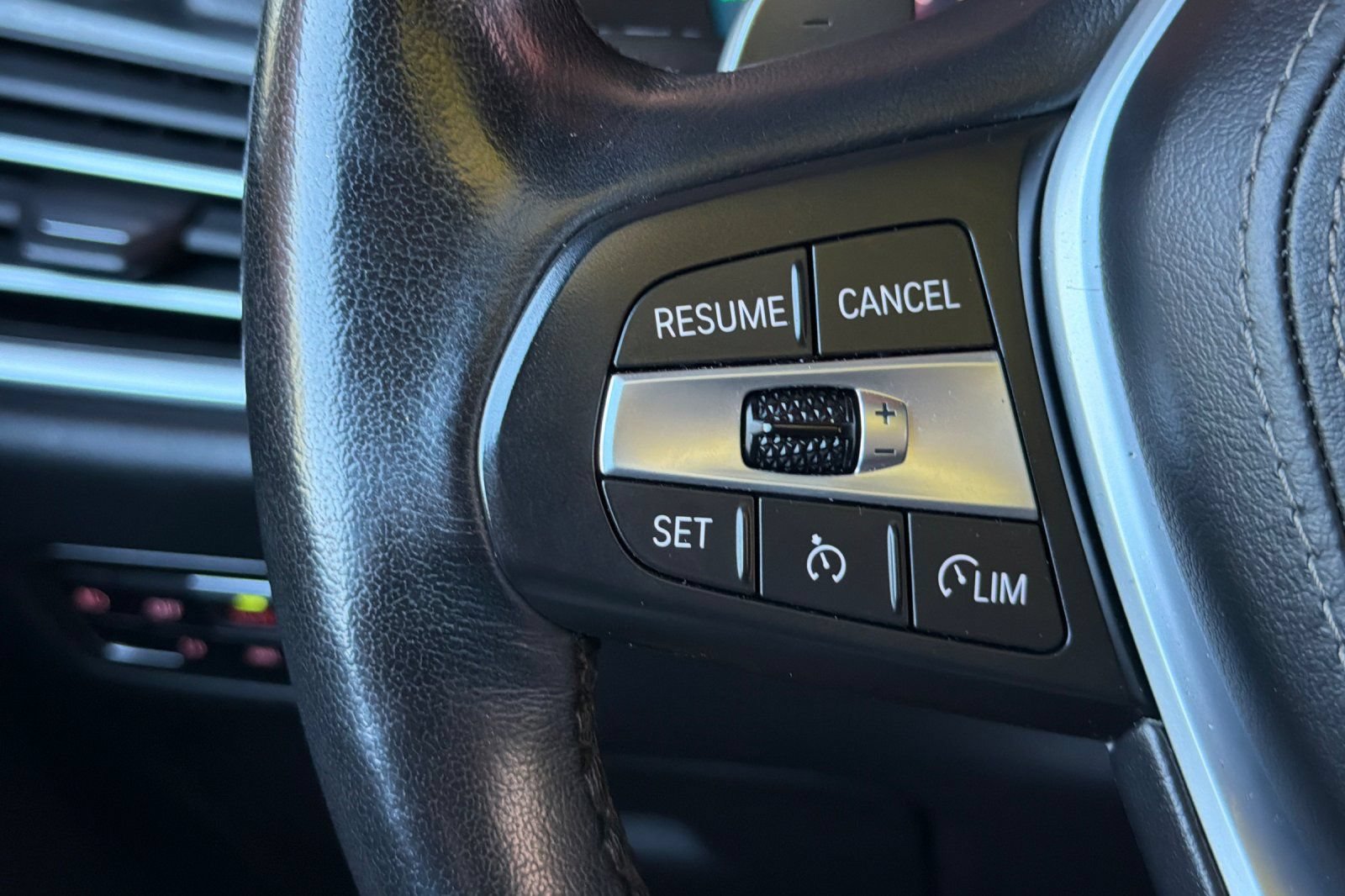 Used 2020 BMW X5 xDrive40i AWD/4WD image 33