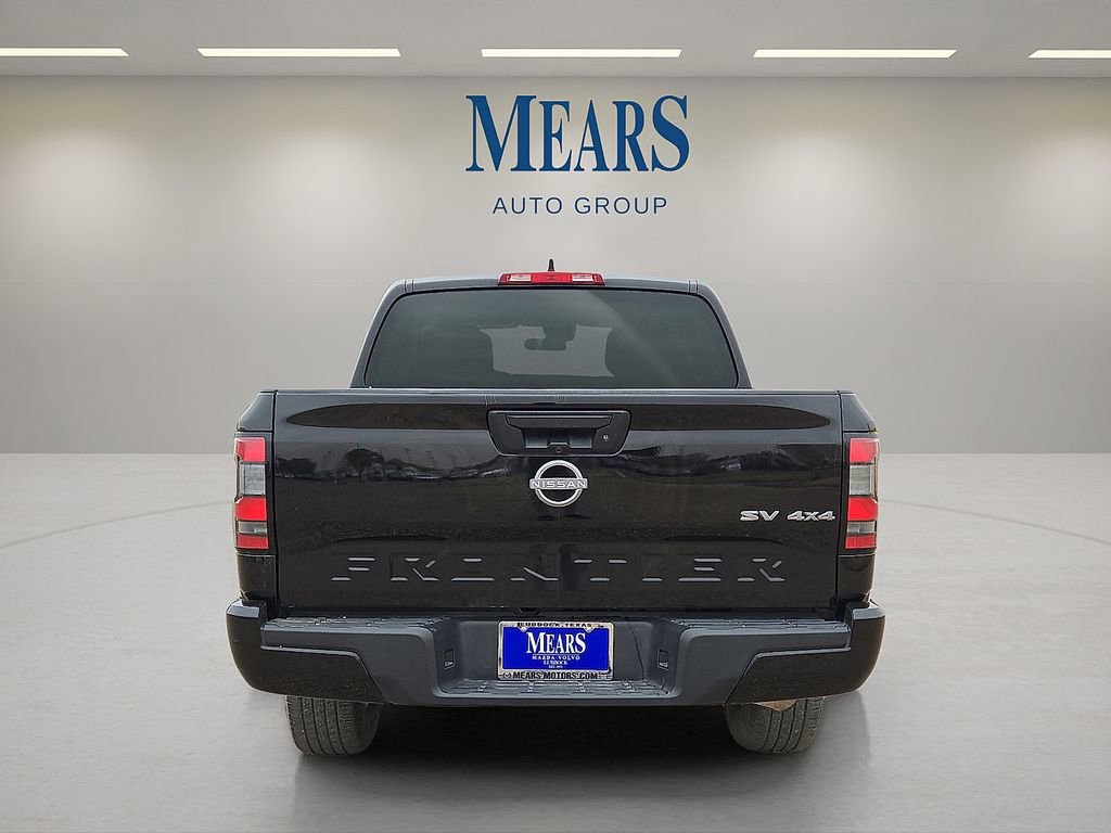 Used 2024 Nissan Frontier SV image 4