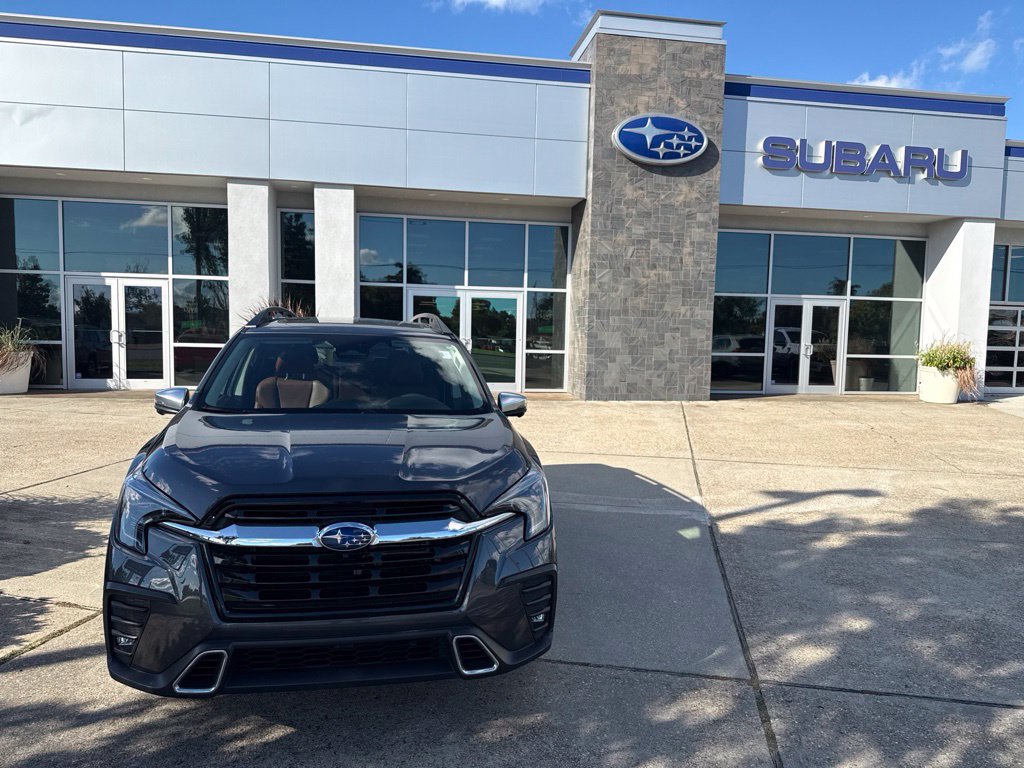 Used 2023 Subaru Ascent Touring AWD/4WD image 2