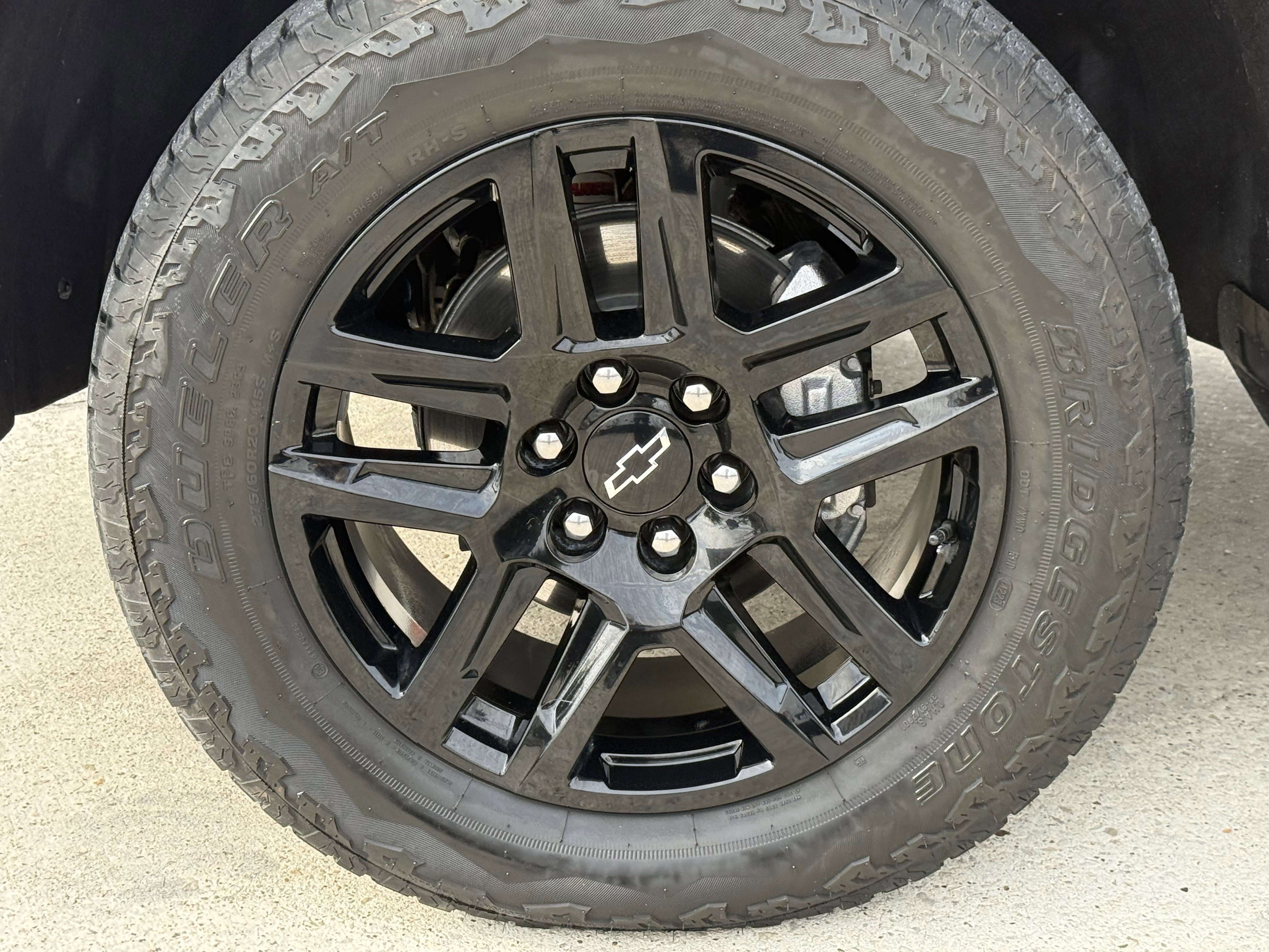 Used 2024 Chevrolet Silverado 1500 Custom Trail Boss w/ Turbomax Blackout Package image 12