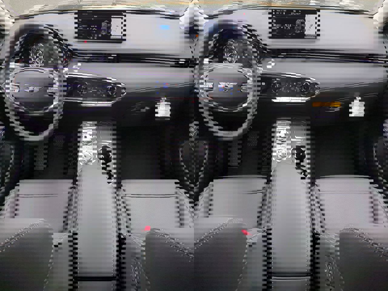 Certified 2025 Genesis GV70 2.5T w/ Select Package image 15