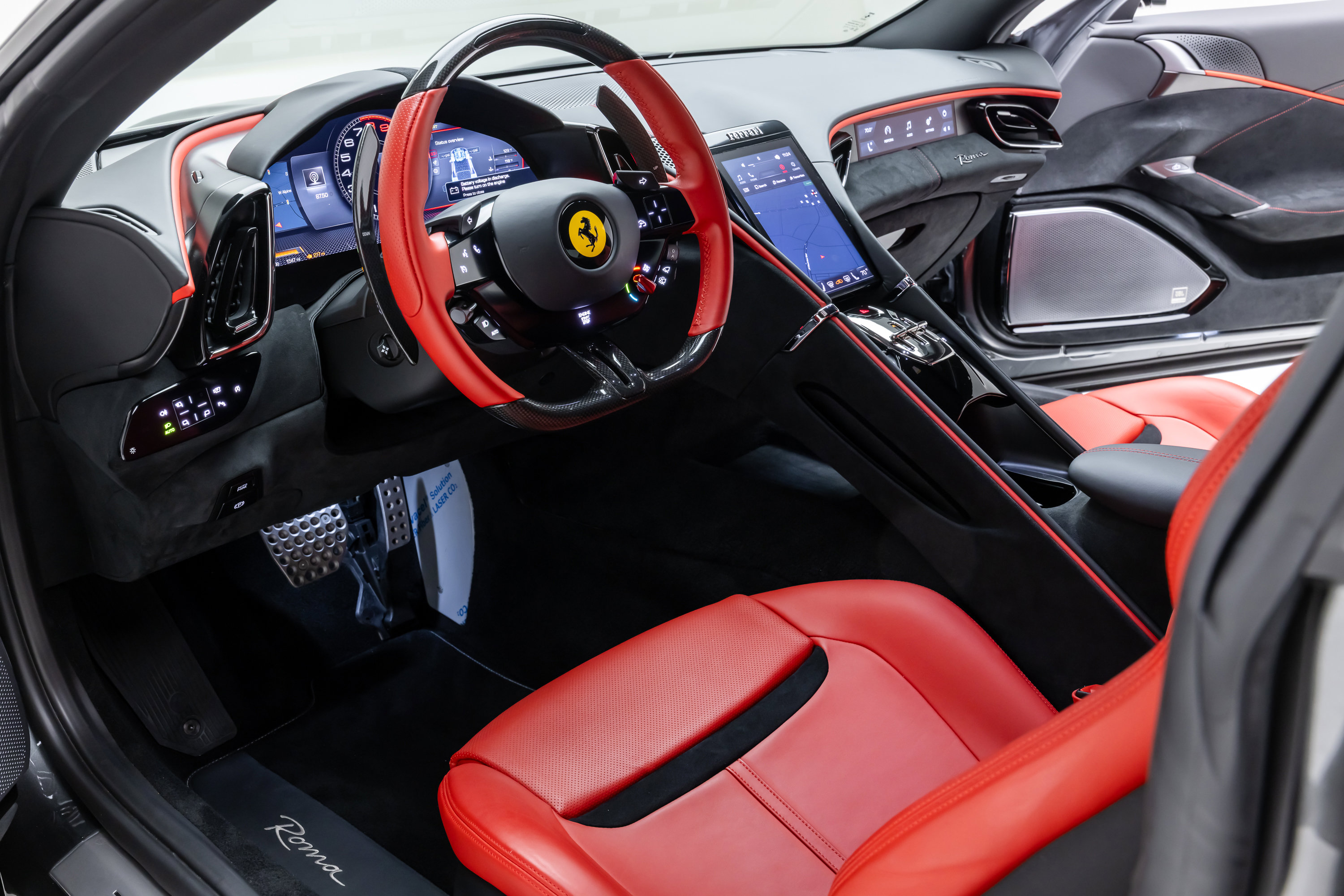 Used 2022 Ferrari Roma RWD image 33