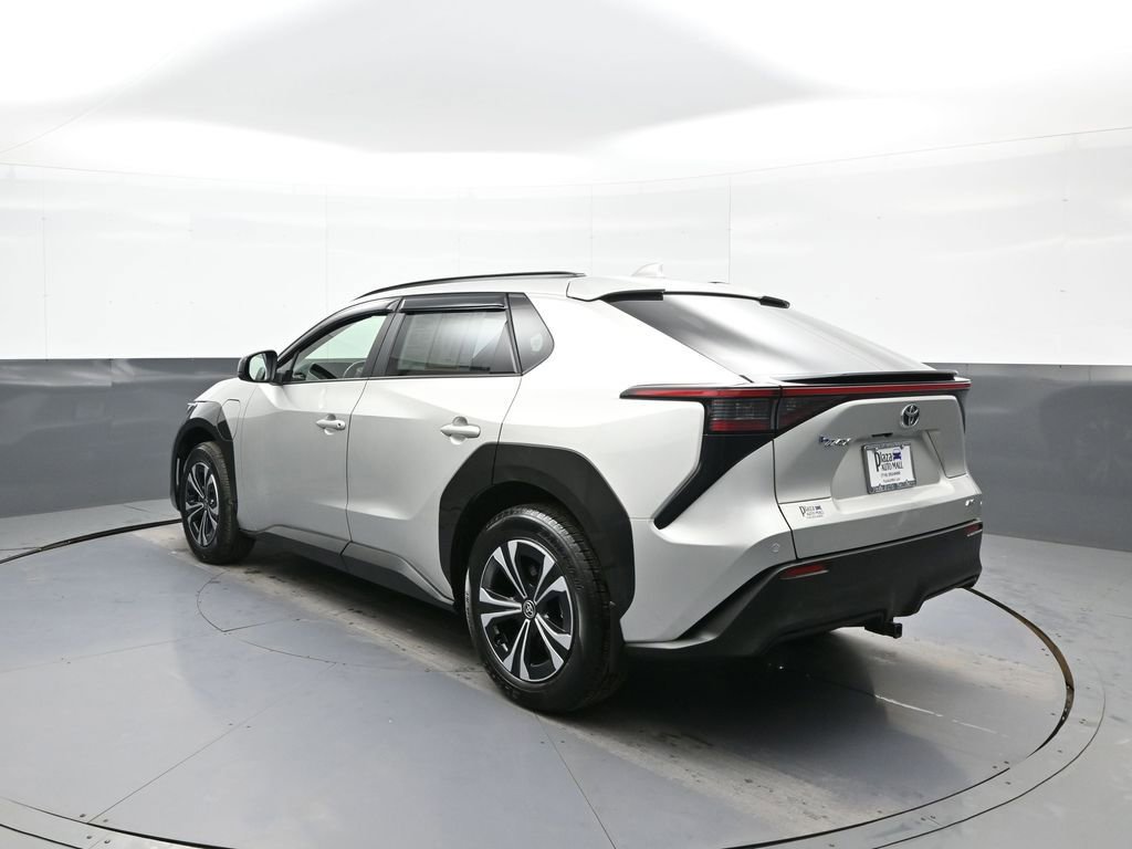 Used 2023 Toyota bZ4X XLE w/ Weather Package image 8