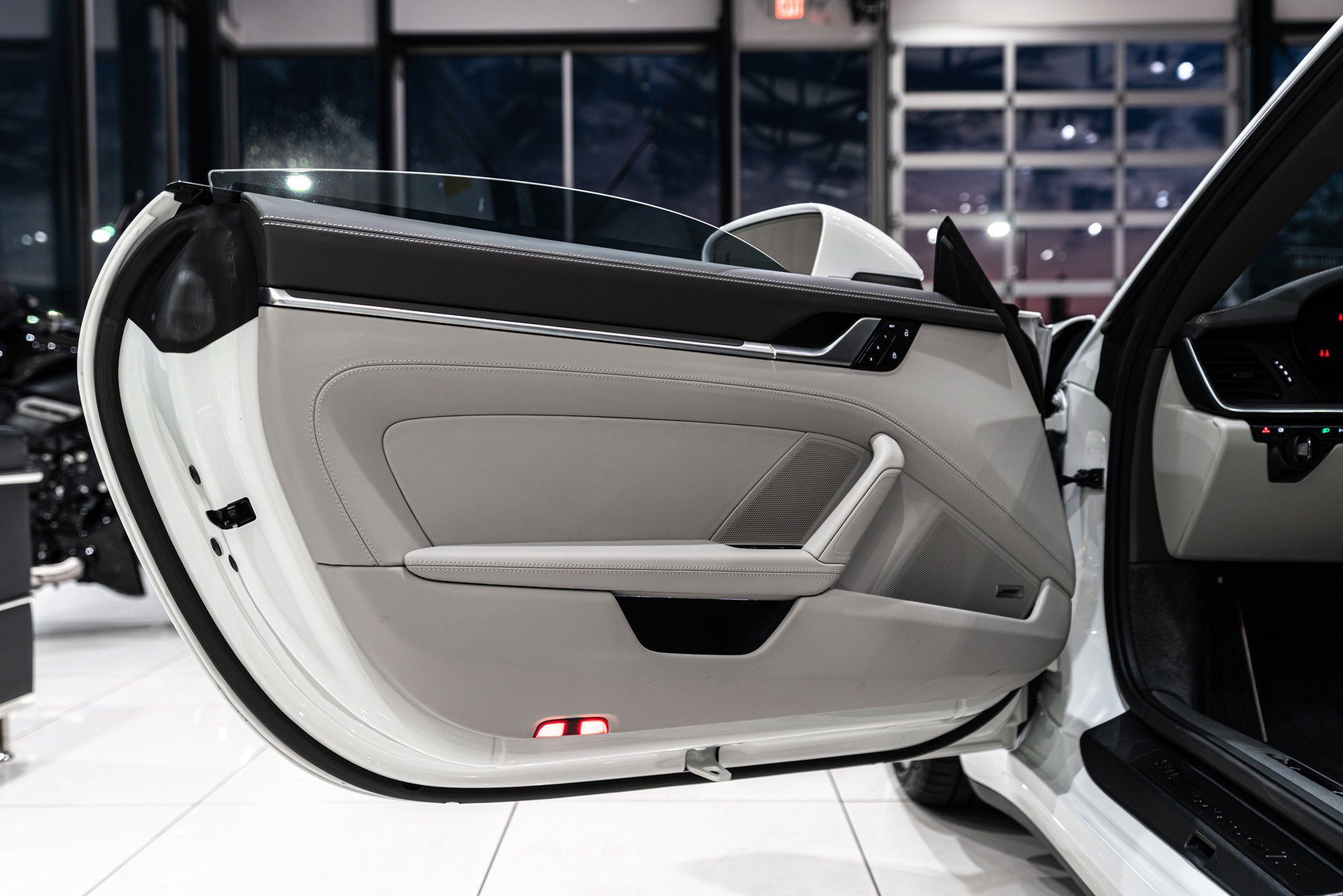 Used 2024 Porsche 911 Carrera 4 GTS image 30