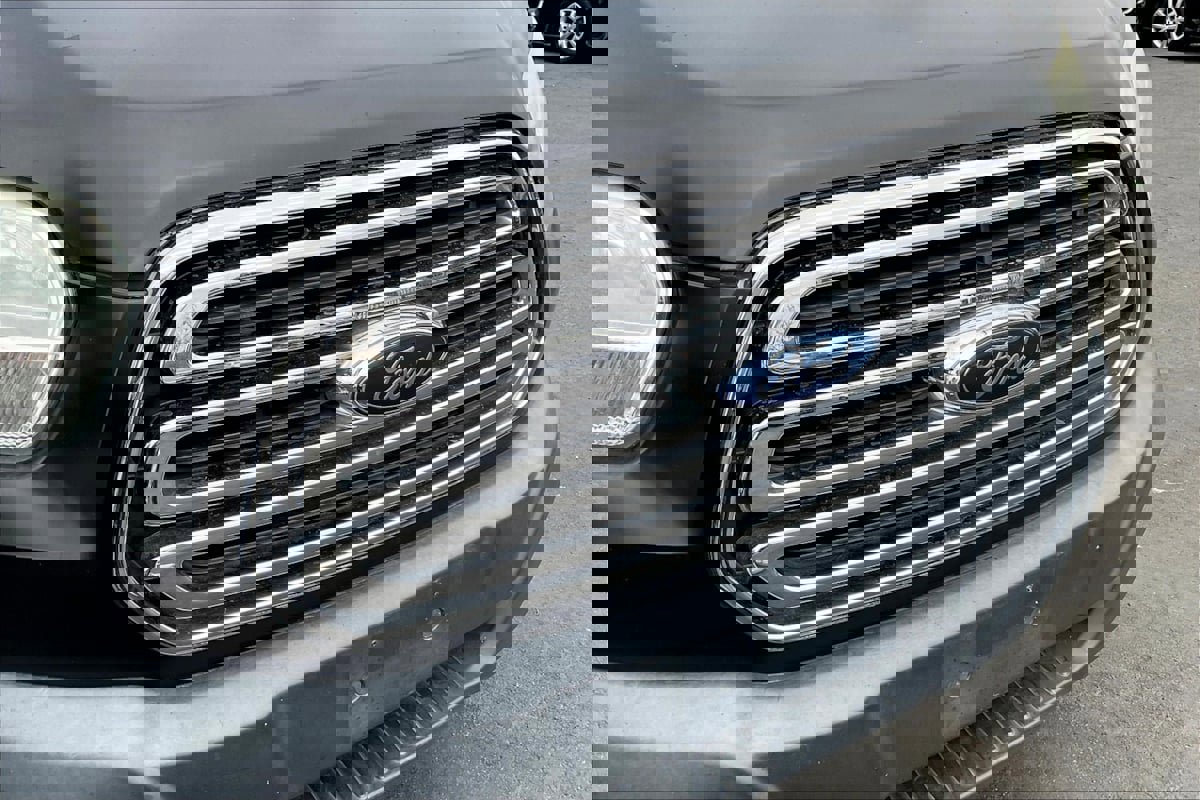 Used 2016 Ford Transit 250 130 Low Roof w/ Exterior Upgrade Package image 28