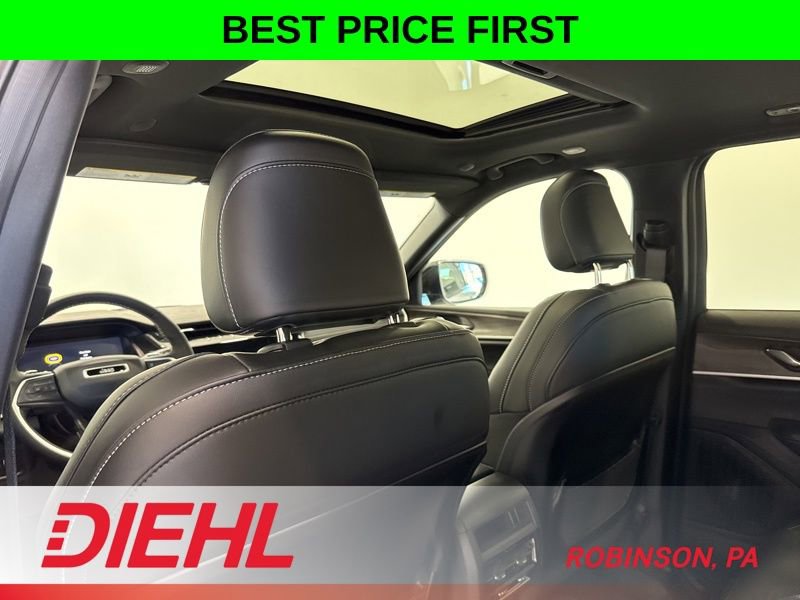 New 2026 Jeep Grand Cherokee Altitude AWD/4WD image 18