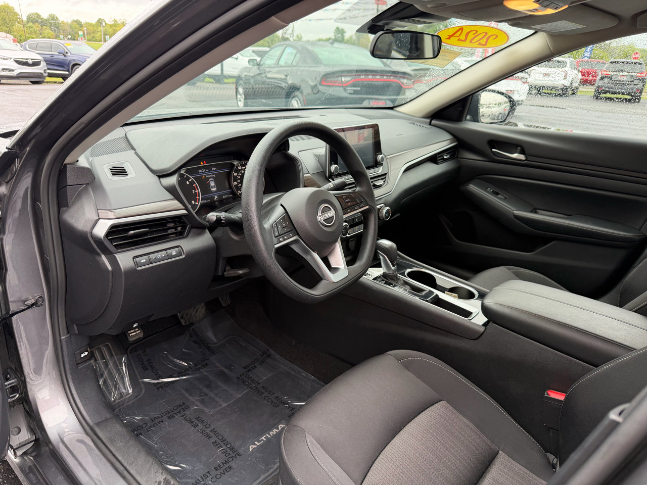 Used 2024 Nissan Altima 2.5 SV image 12