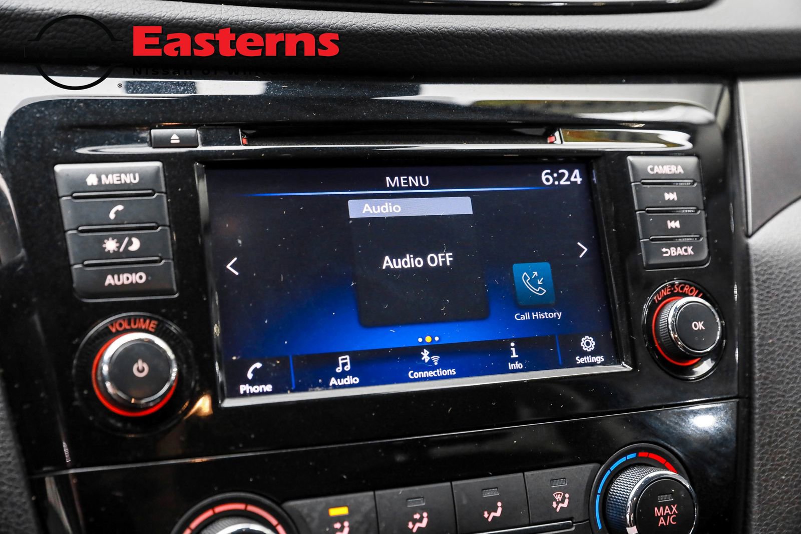 Used 2022 Nissan Rogue Sport S image 27