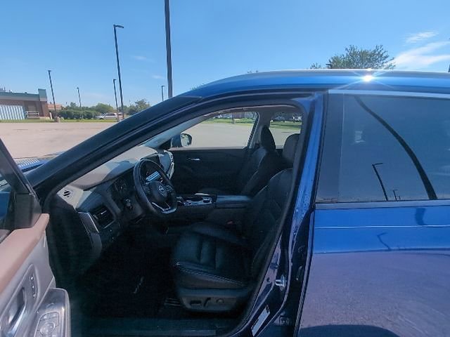 Used 2023 Nissan Rogue SL w/ SL Premium Package AWD/4WD image 11