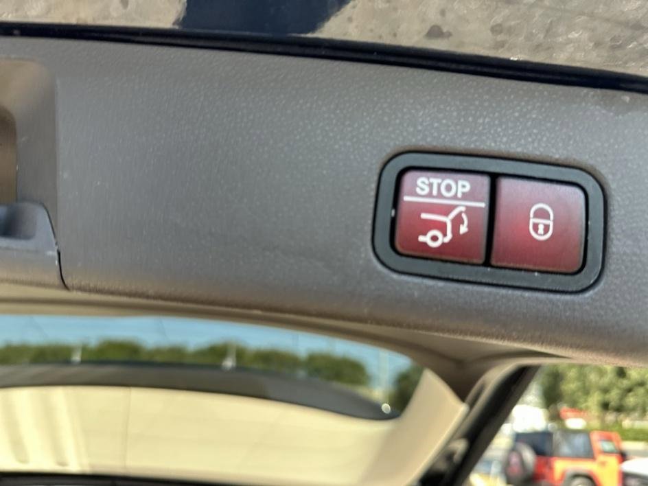 Used 2018 Mercedes-Benz GLE 350 w/ Premium 1 Package image 20