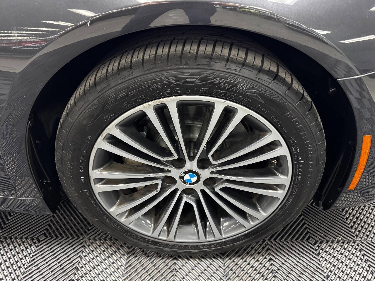 Used 2018 BMW 530i image 16