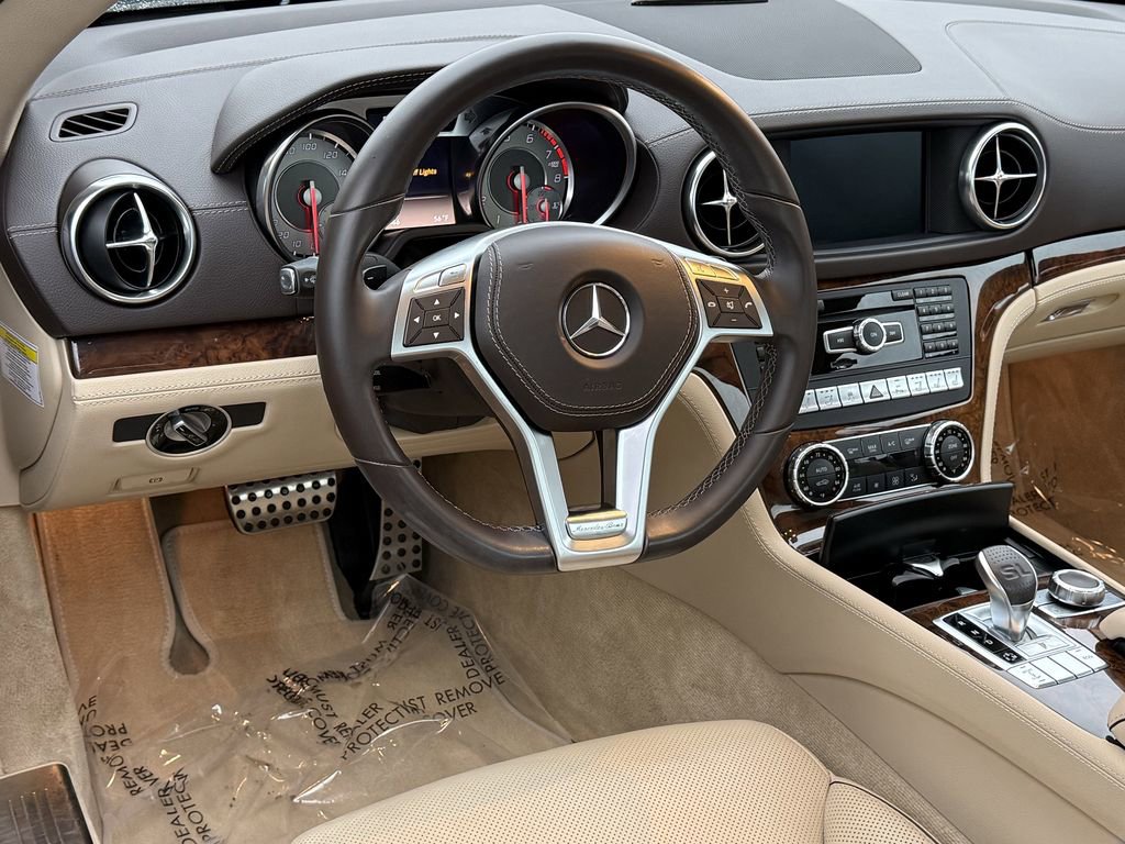 Used 2013 Mercedes-Benz SL 550 image 12
