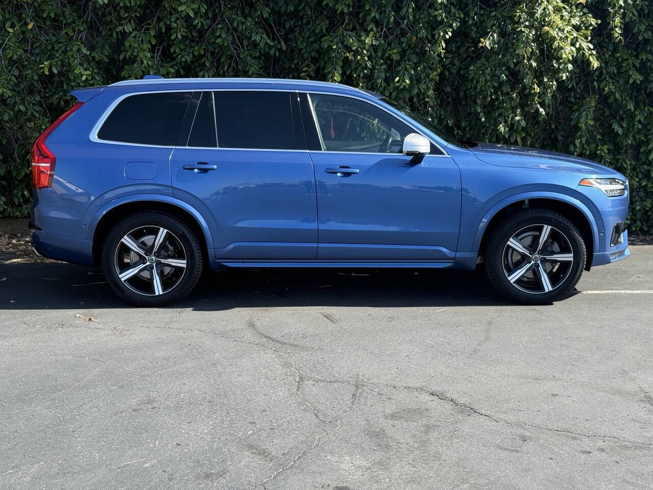 Used 2017 Volvo XC90 T6 R-Design AWD/4WD image 7