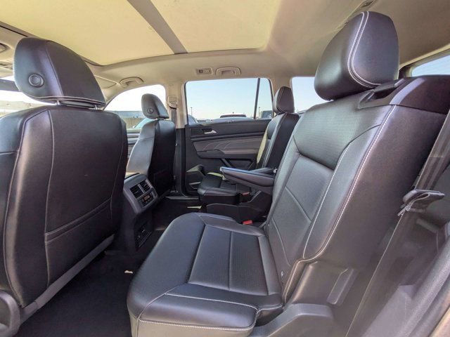 Used 2023 Volkswagen Atlas SEL AWD/4WD image 12