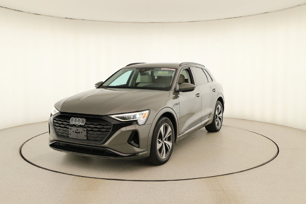 Certified 2024 Audi Q8 e-tron Premium Plus AWD/4WD image 12