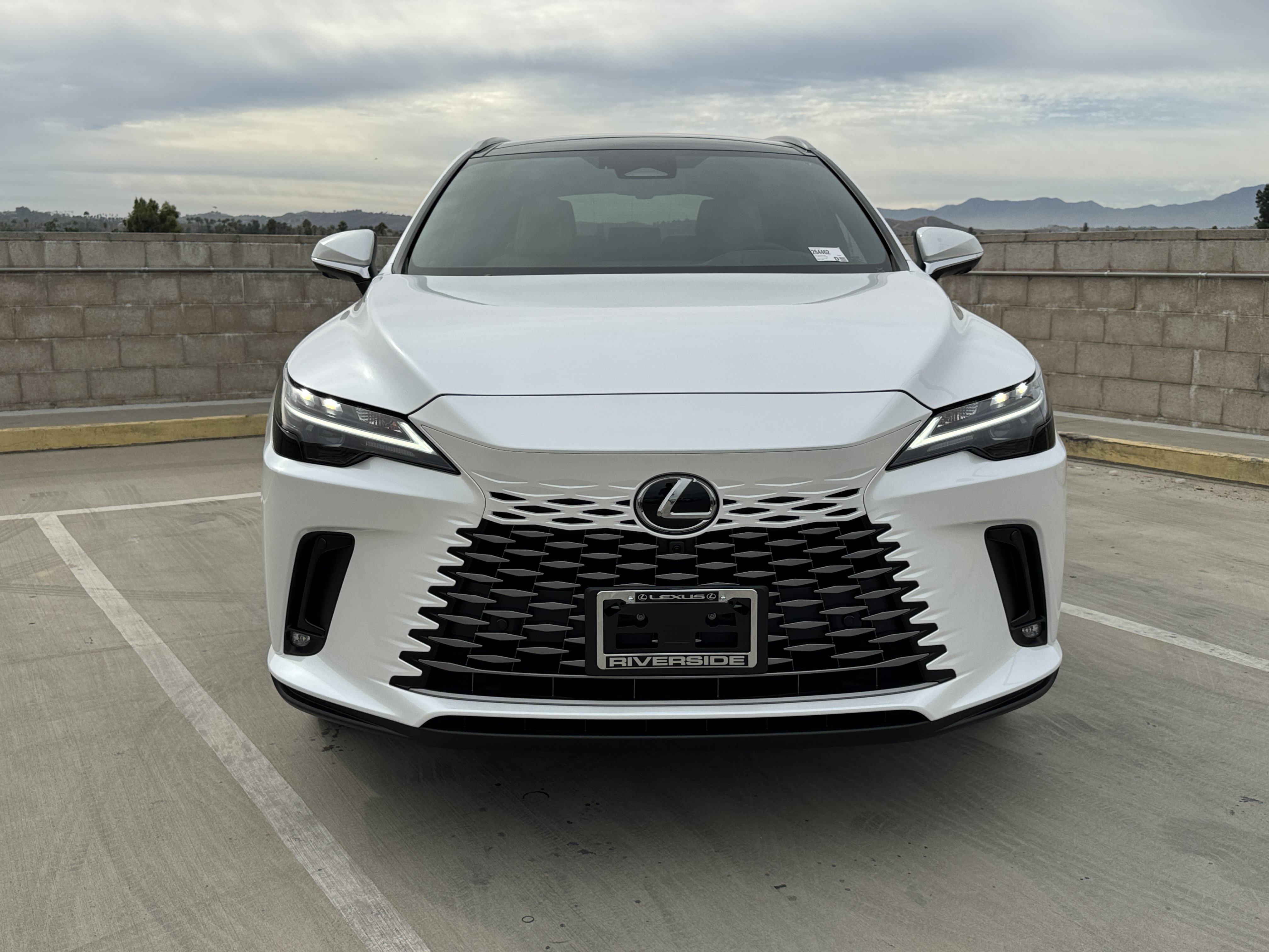 New 2026 Lexus RX 350 w/ Convenience Package AWD/4WD image 3