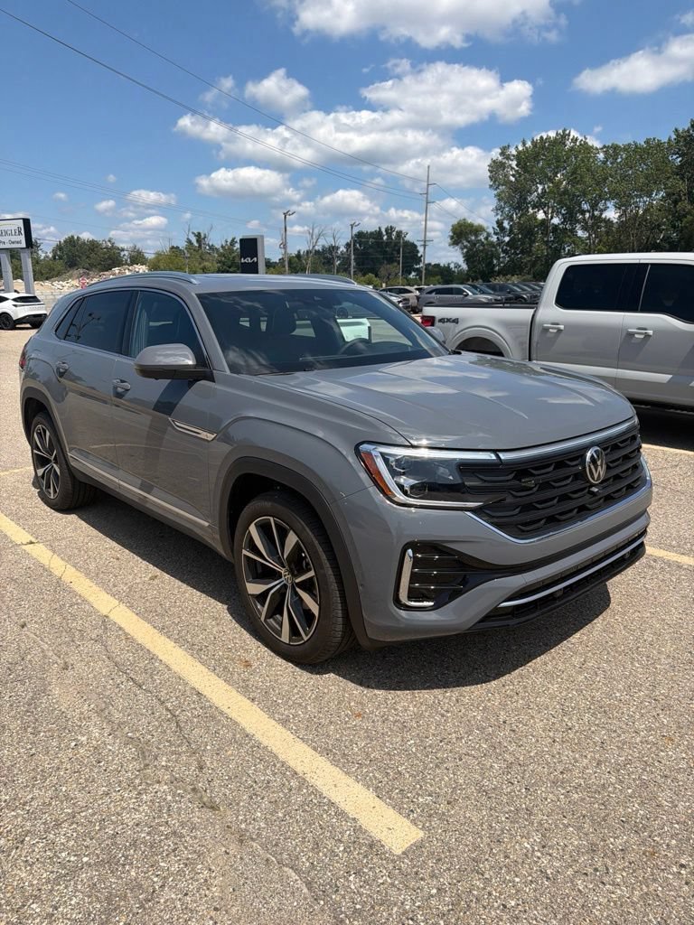Used 2026 Volkswagen Atlas Cross Sport SEL Premium R-Line AWD/4WD image 3