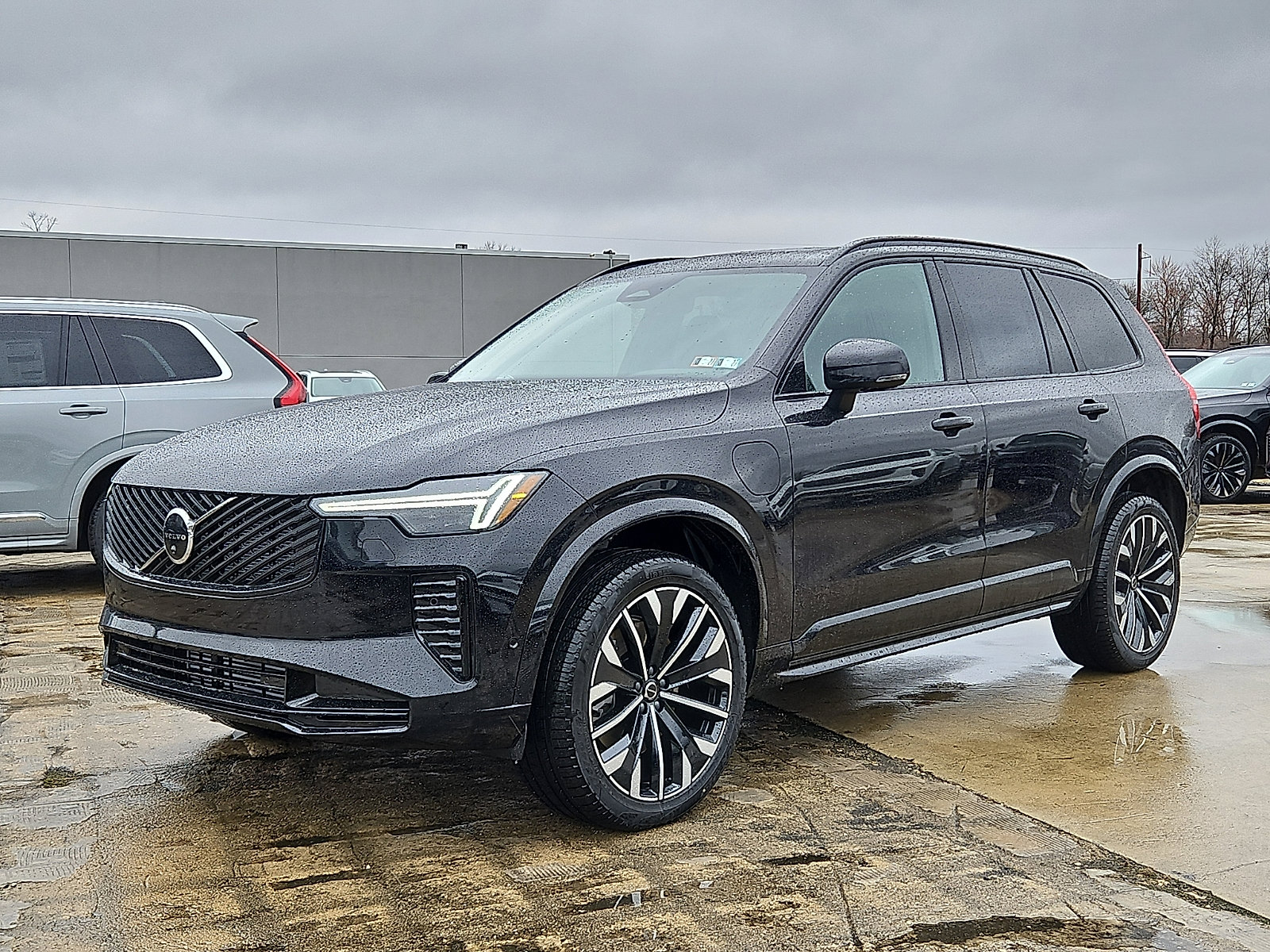 New 2026 Volvo XC90 T8 Ultra w/ Protection Package Premier image 3